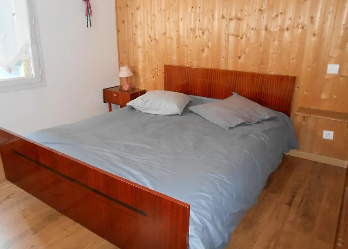 Location Mirande 2 Chambres 4 Couchages 9 Rue De Soupon
